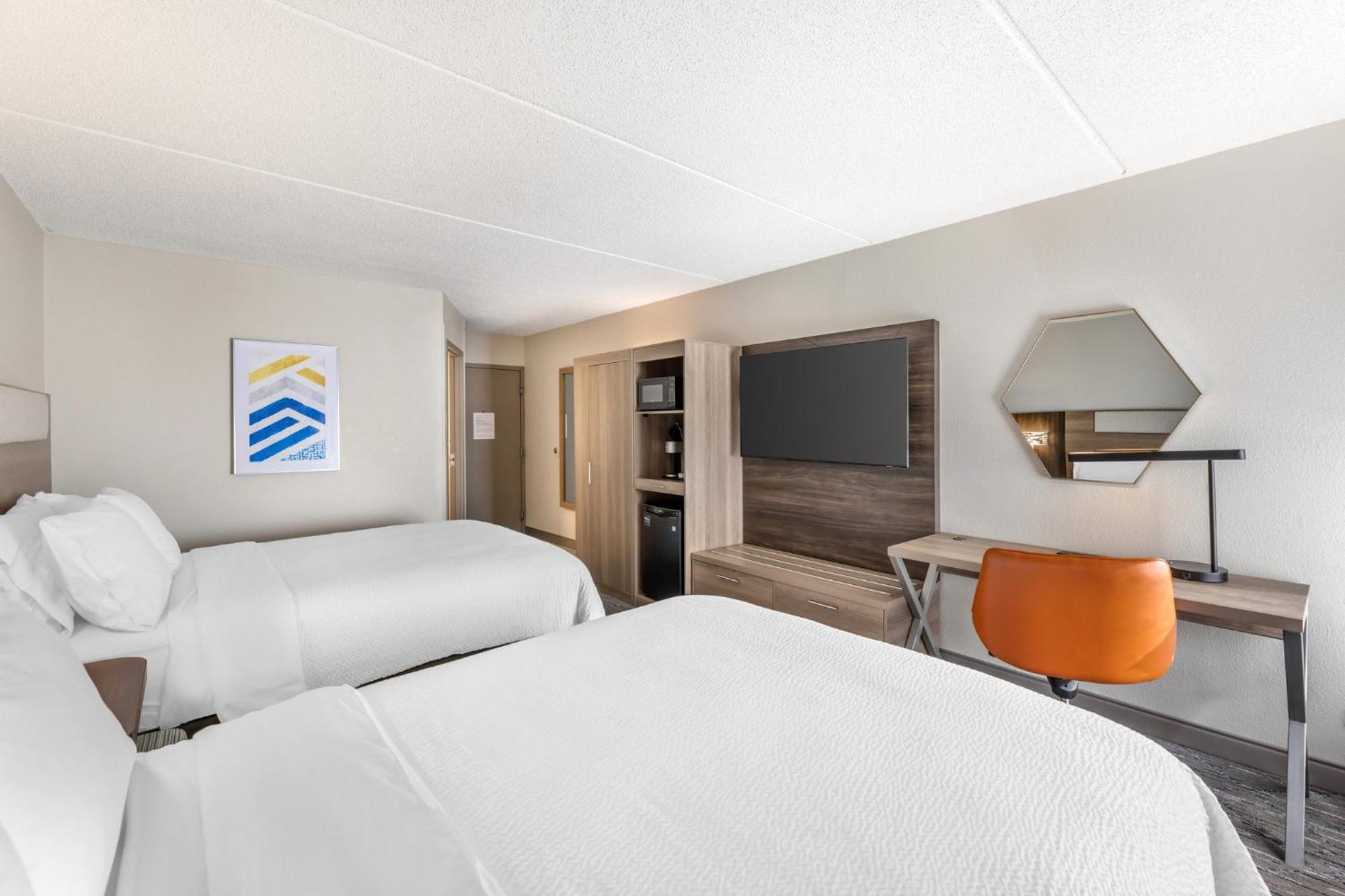Holiday Inn Express Crestwood By Ihg Buitenkant foto