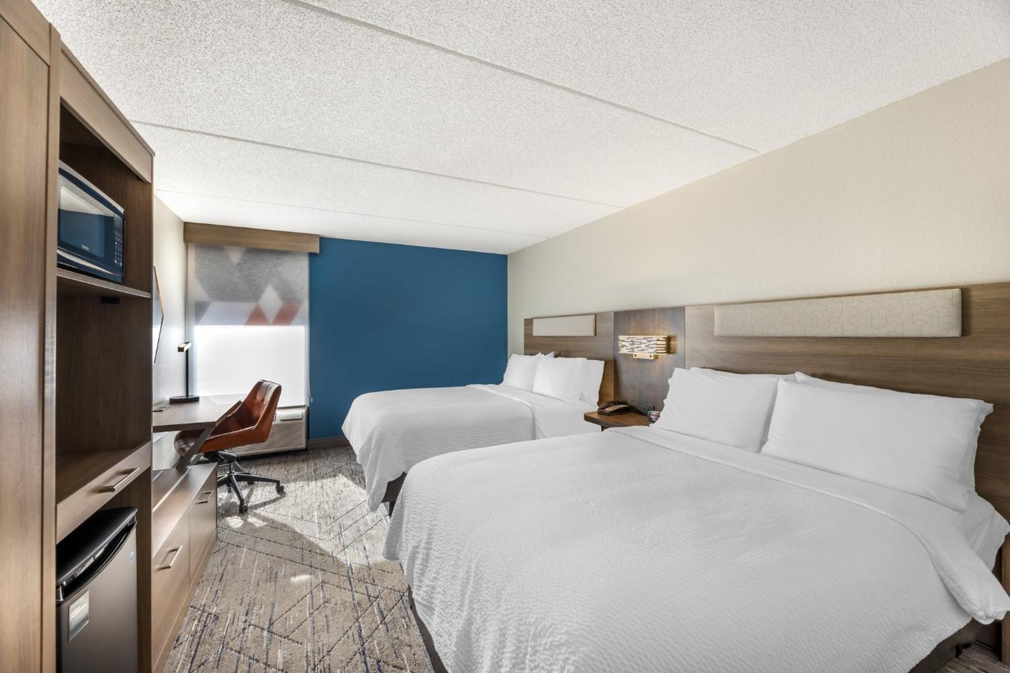 Holiday Inn Express Crestwood By Ihg Buitenkant foto