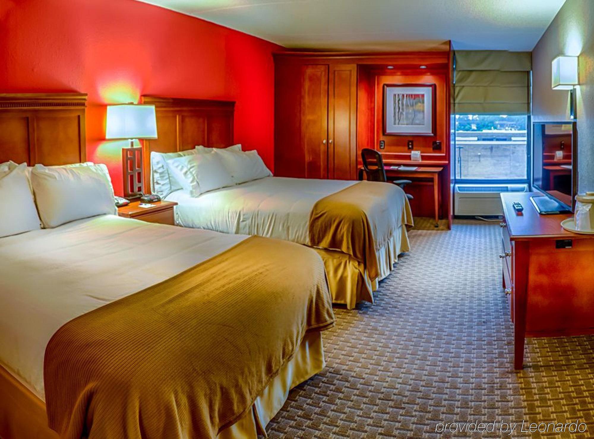 Holiday Inn Express Crestwood By Ihg Buitenkant foto